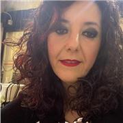 Docente di diritto, italiano storia e geografia, impartisce lezioni, scuola primaria, secondaria di primo e secondo grado